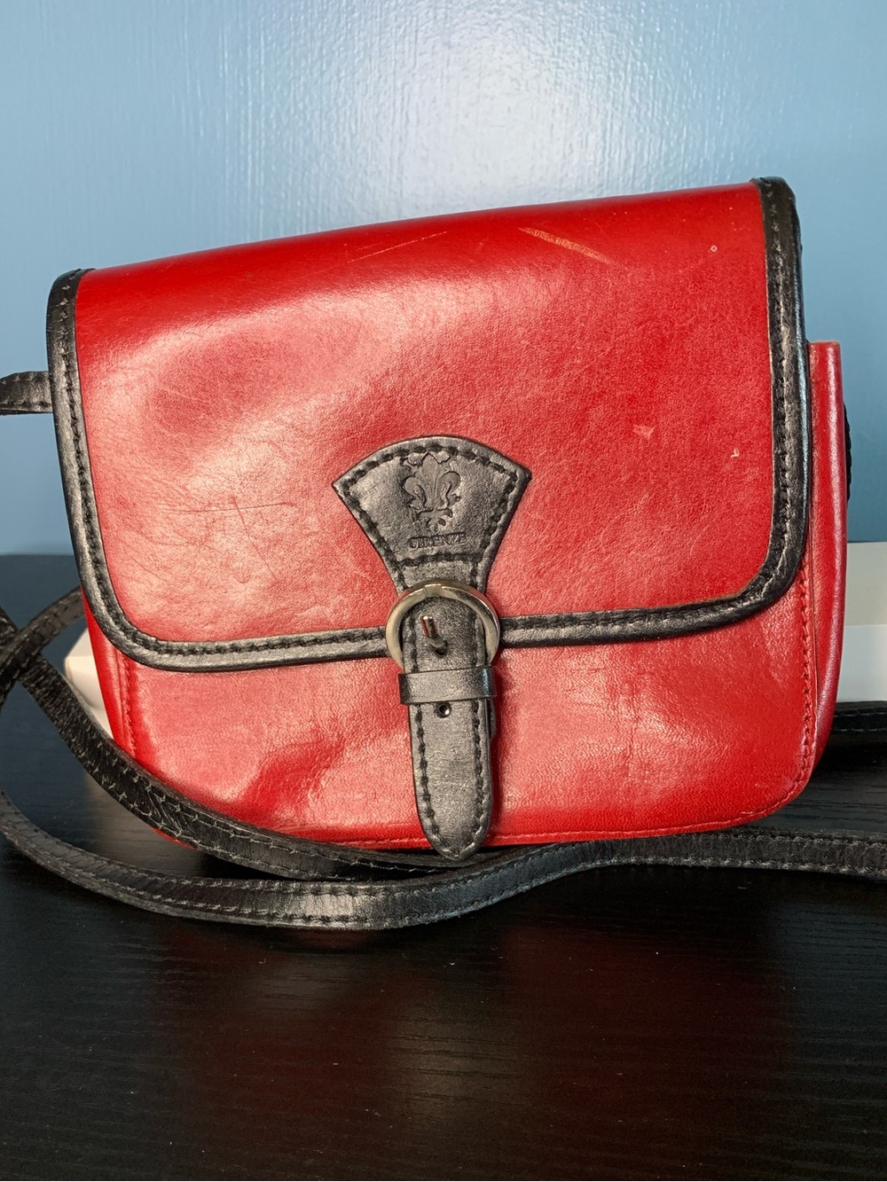 Vera Pelle Firenze Mini Crossbody saddle Bag Red&Black